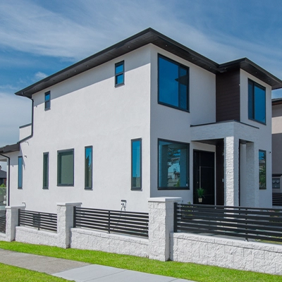 Fassade mit Caparol CarboPor K Strukturputz